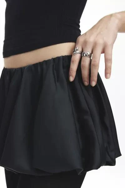 Kimchi Blue Kimchi Blue Bailey Satin Bubble Hem Micro Skort 3