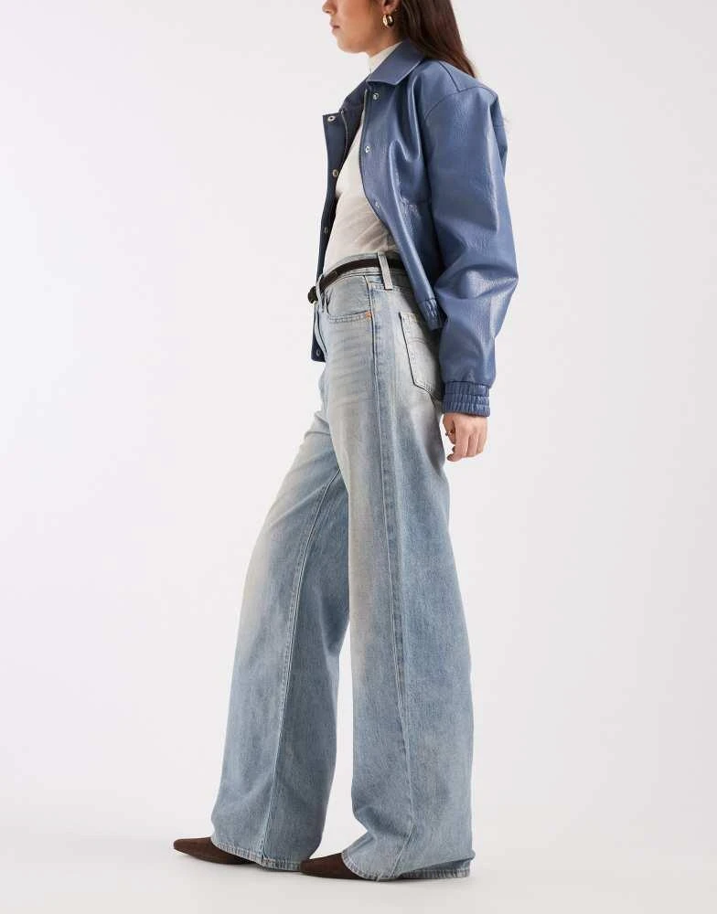 Levi
s Levi
s ribcage wide leg jeans in mid blue 3