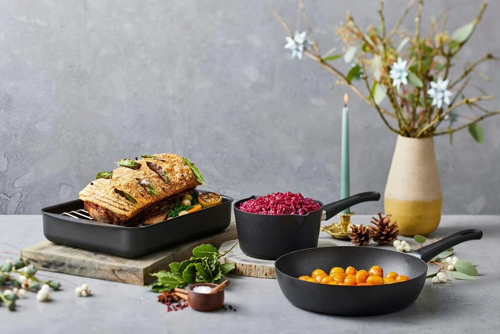 Scanpan Classic 17.5" x 12.5" Roasting Pan, 8.25 Qt. 4