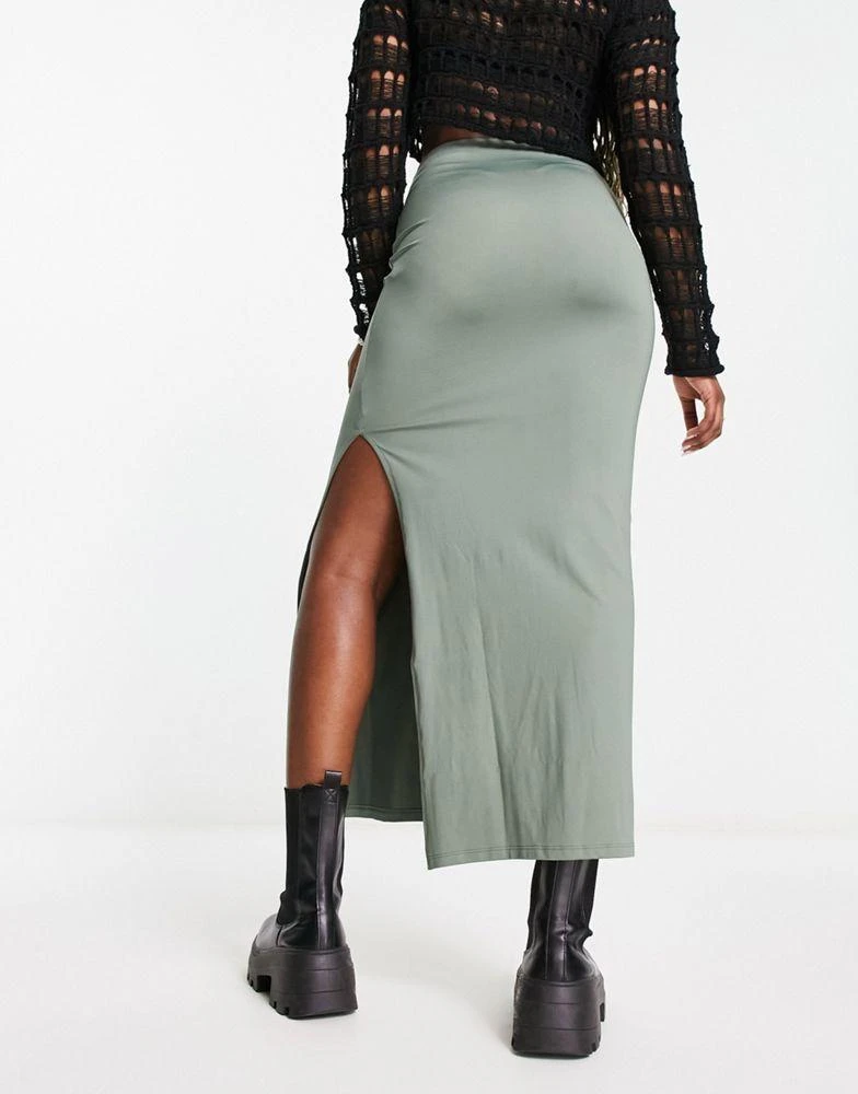 Bershka Bershka ribbed midaxi skirt in khaki 2