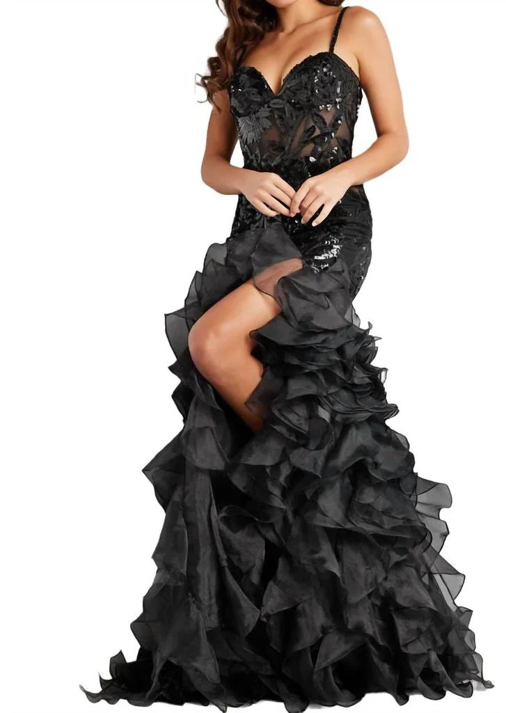 chinese dress ladies Yolanda | Black Velvet Sweetheart-Neck Maxi Dress main image 0