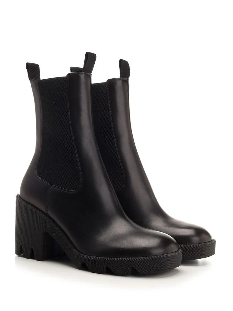 Burberry stride Chelsea Boots 2