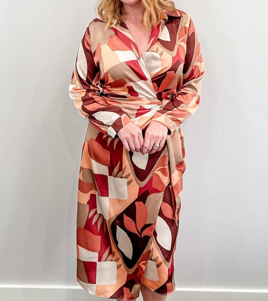 Dress Forum Dress Forum - The Right Fit Geometric Midi Wrap Dress