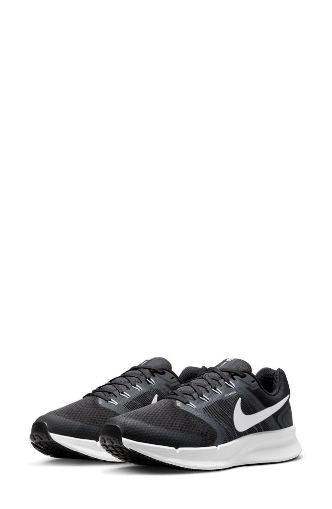 NIKE Run Swift 3 Running Shoe
