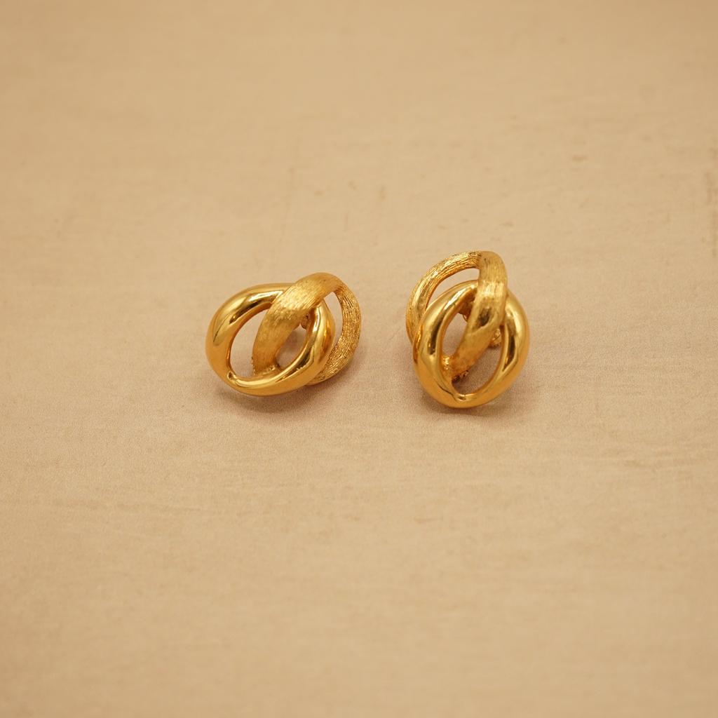 Orelia Vintage Vintage Textured Interlocking Oval Cip