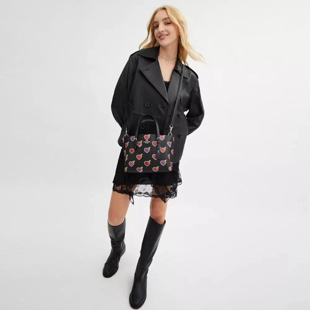 Coach Mollie Tote Bag 25 With Heart Bolt Print 2