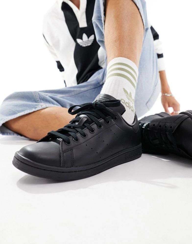 Adidas adidas Originals Stan Smith trainers in triple black 1