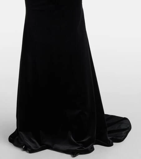 Alex Perry Open-back velvet gown 5