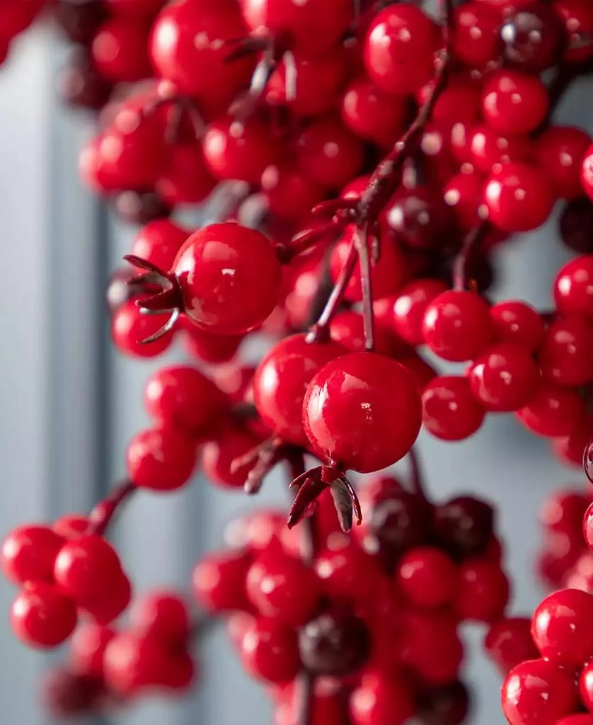 Glitzhome 25" Plastic Christmas Berries Wreath 7