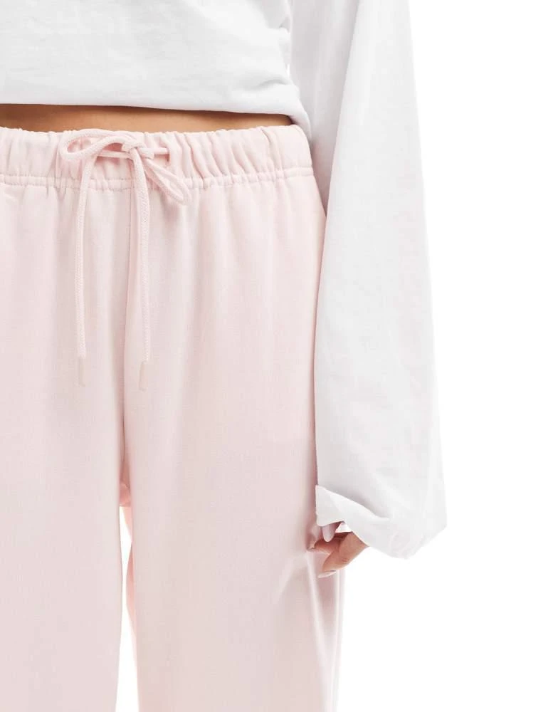Bershka Bershka wide leg joggers in pale pink 5