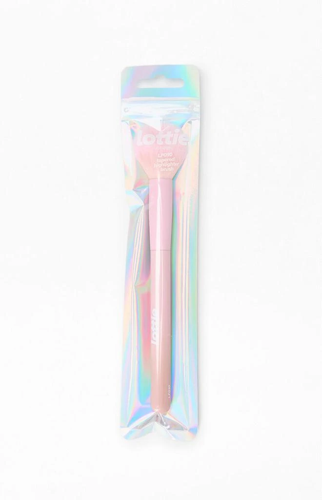 Lottie London Tapered Highlighter Brush 4