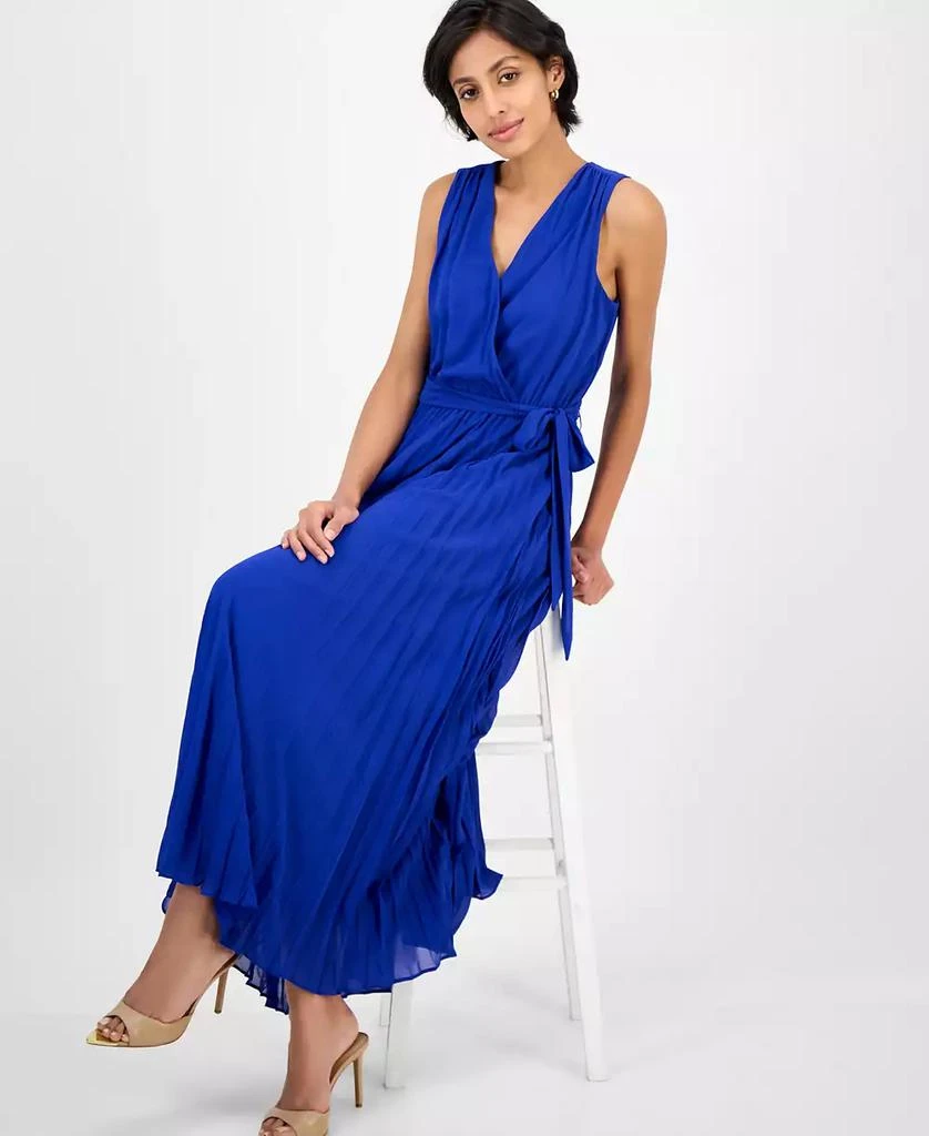 Sandra Darren Women's Sleeveless Pleated Maxi Dress 4