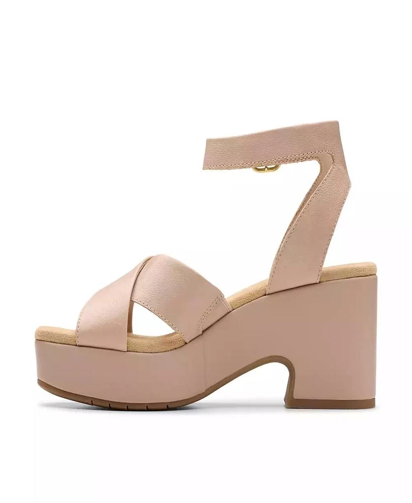 Clarks Collection Women's Nerisa Wedge Sandals 6