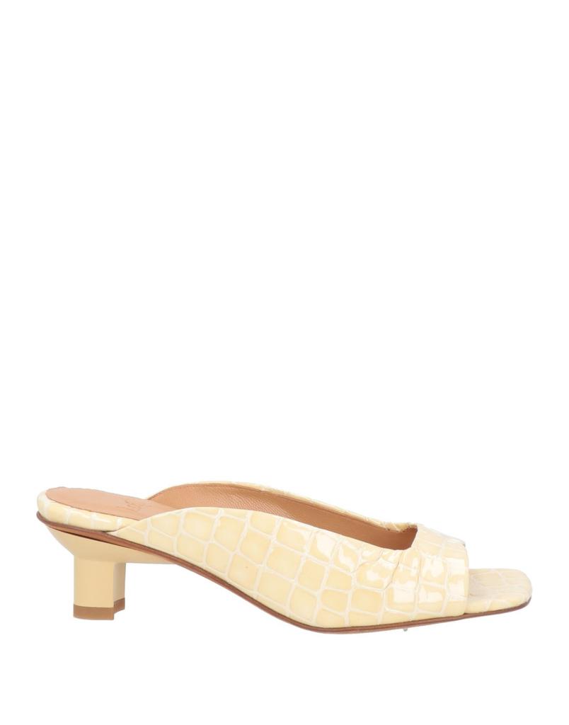 LOQ Sandals
