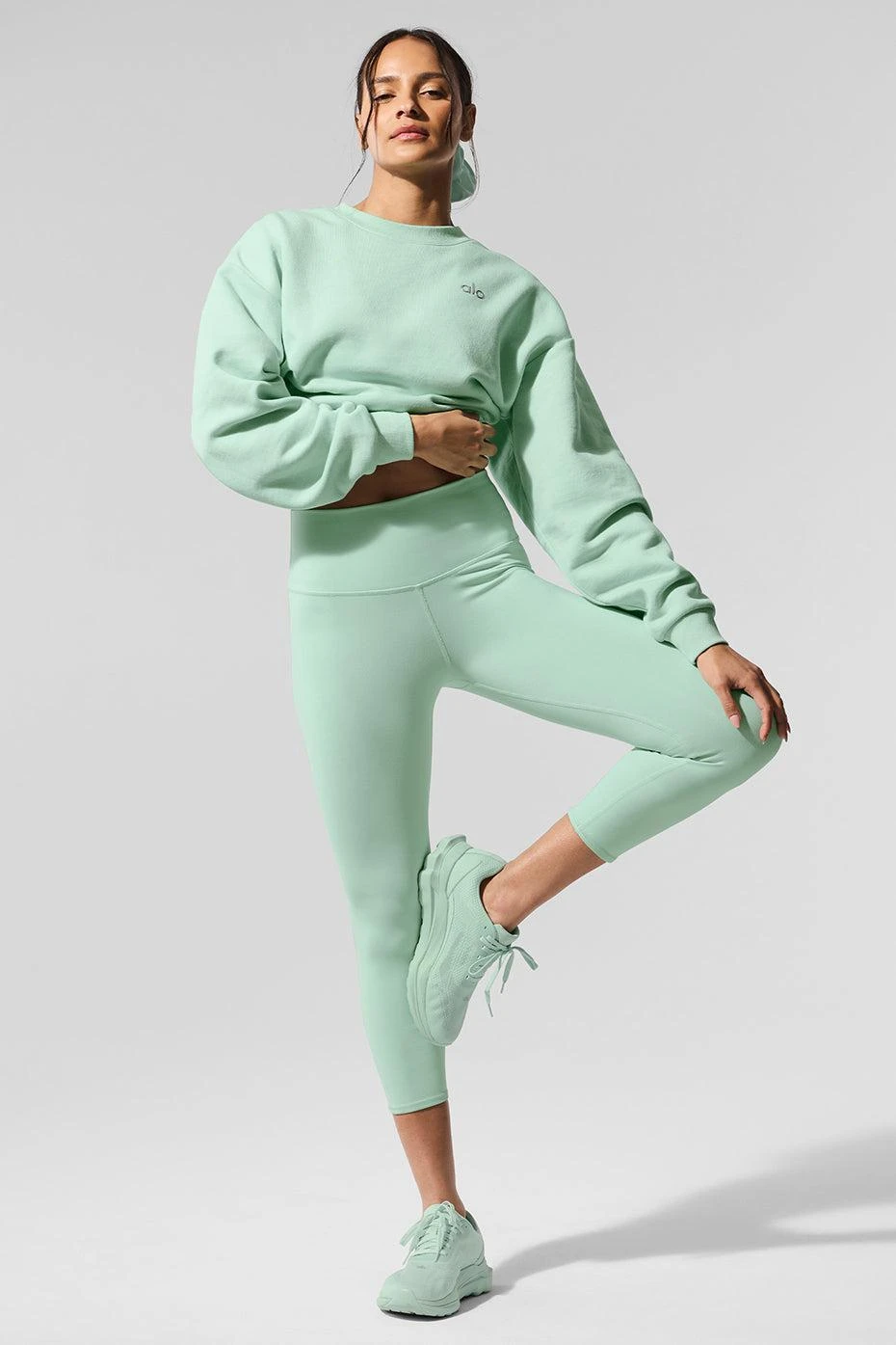 Alo Cropped Accolade Crewneck - Spearmint 6