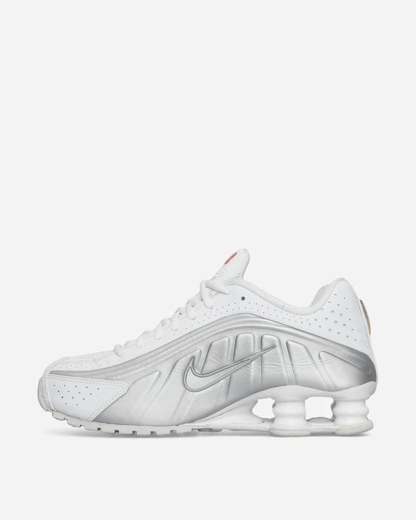 NIKE Women's Shox R4 Sneakers White / Metallic Silver 4