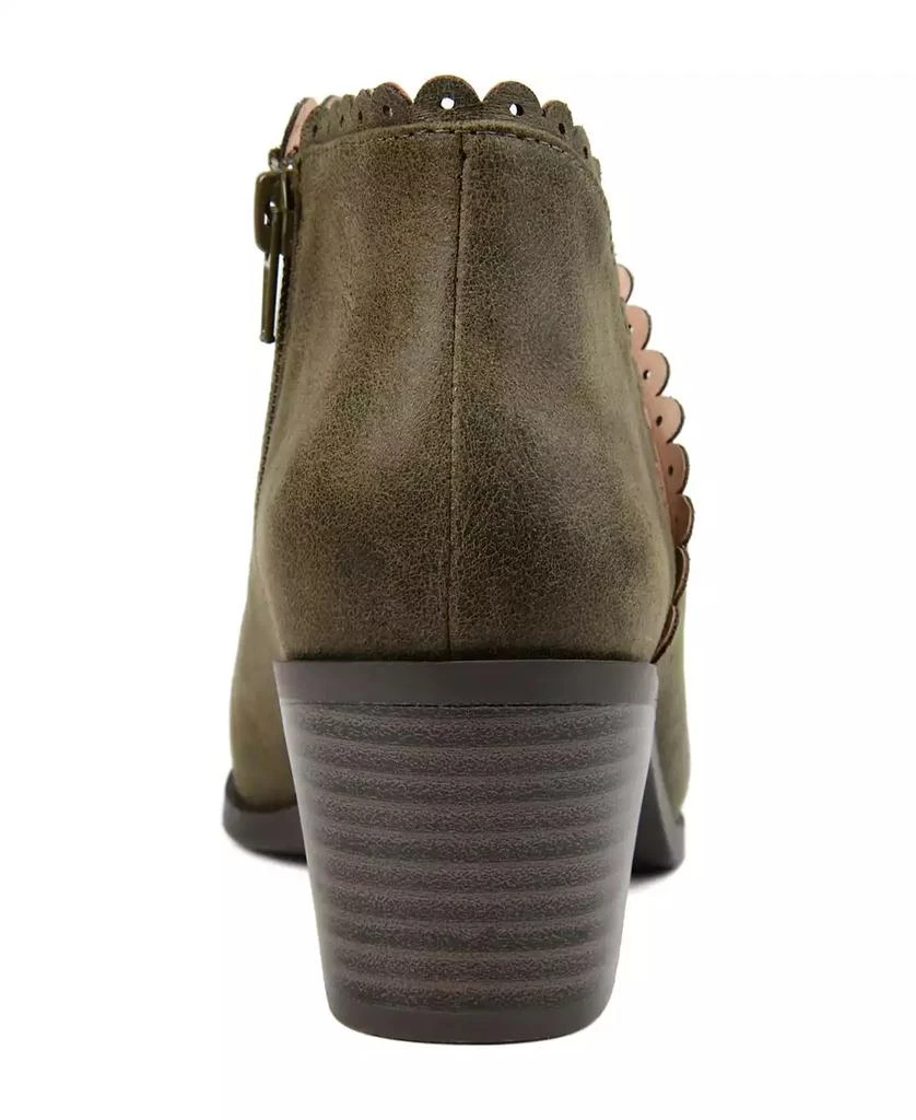Journee Collection Women's Tessa Scalloped Block Heel Booties 9