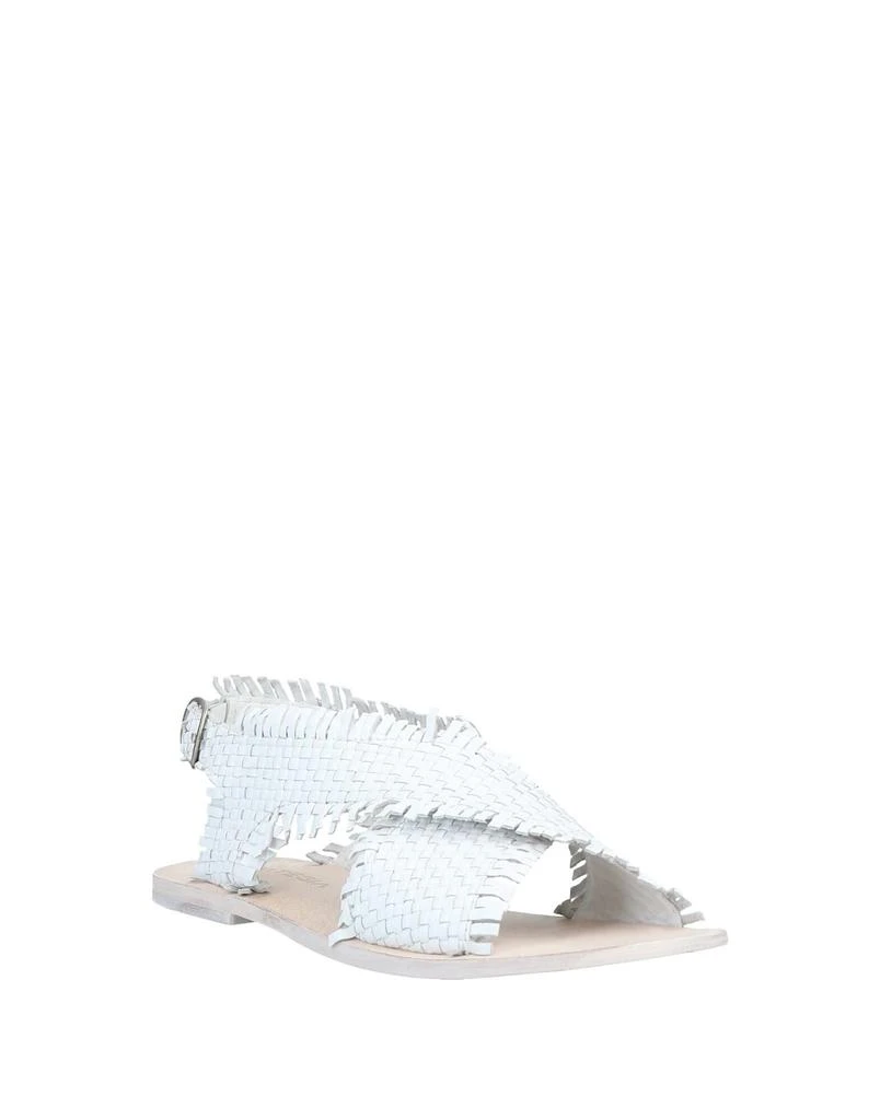 STRATEGIA Sandals 2