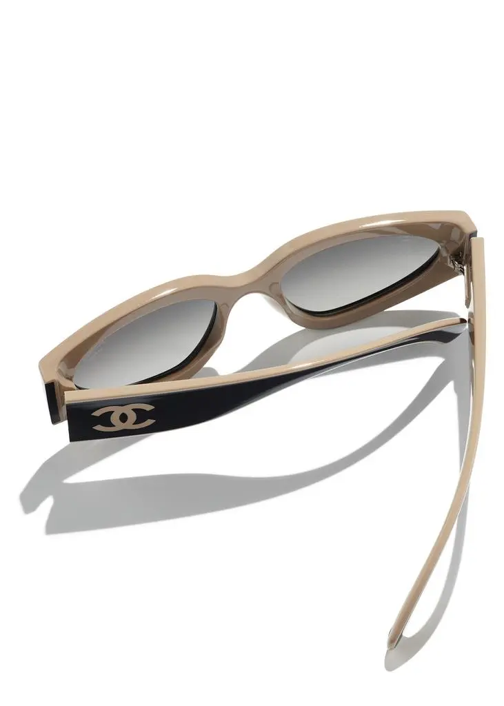 Chanel Cat-eye sunglasses 4