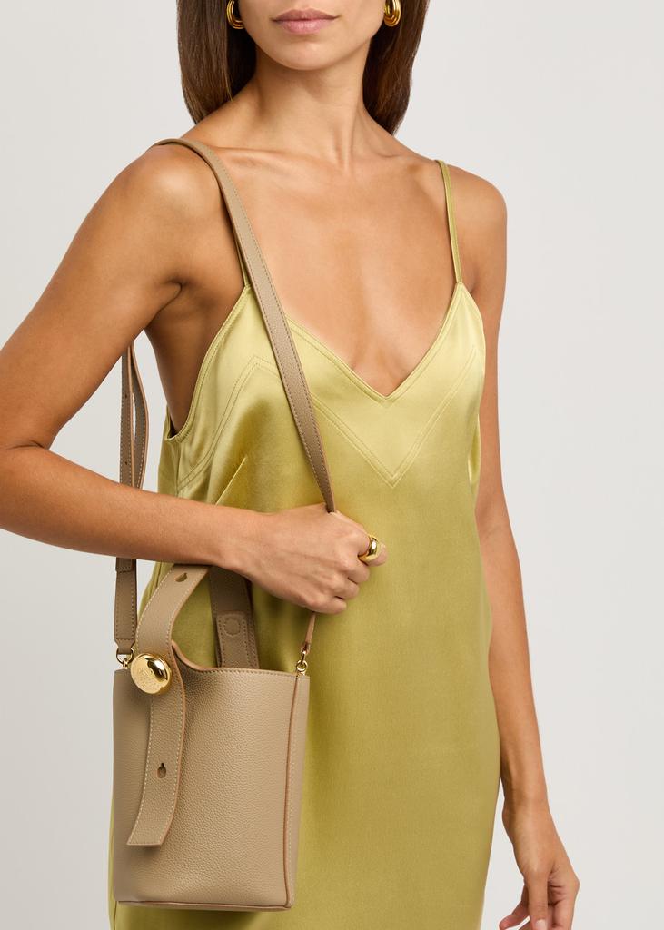 【関税&送料込】Loewe Yellow Leather Mini Pebble Bucket Bag Mini Pebble bucket in smooth calfskin Yellow - LOEWE