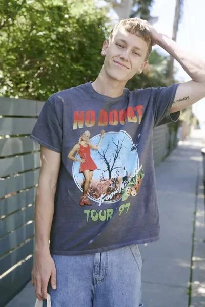 Urban Outfitters No Doubt 1997 Tour Graphic Tee 1