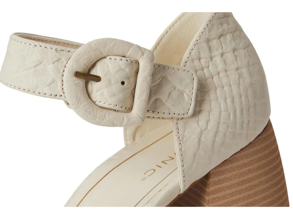 VIONIC Chardonnay Strappy Sandals 6