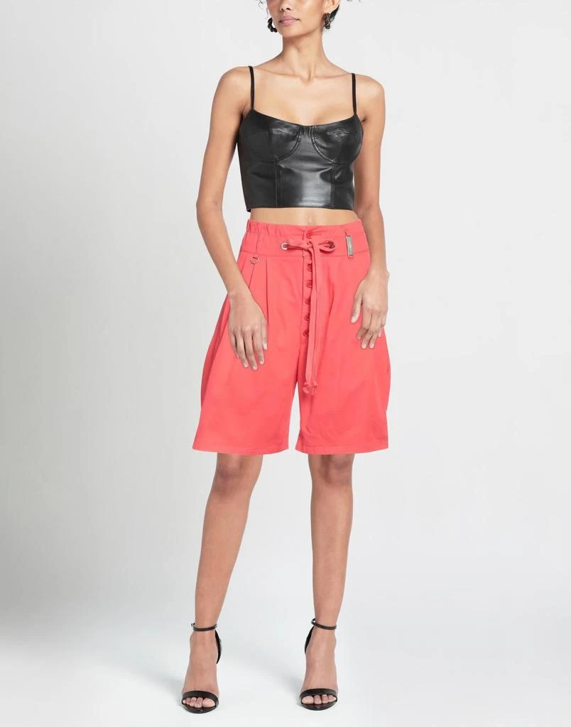 HIGH Shorts & Bermuda 2