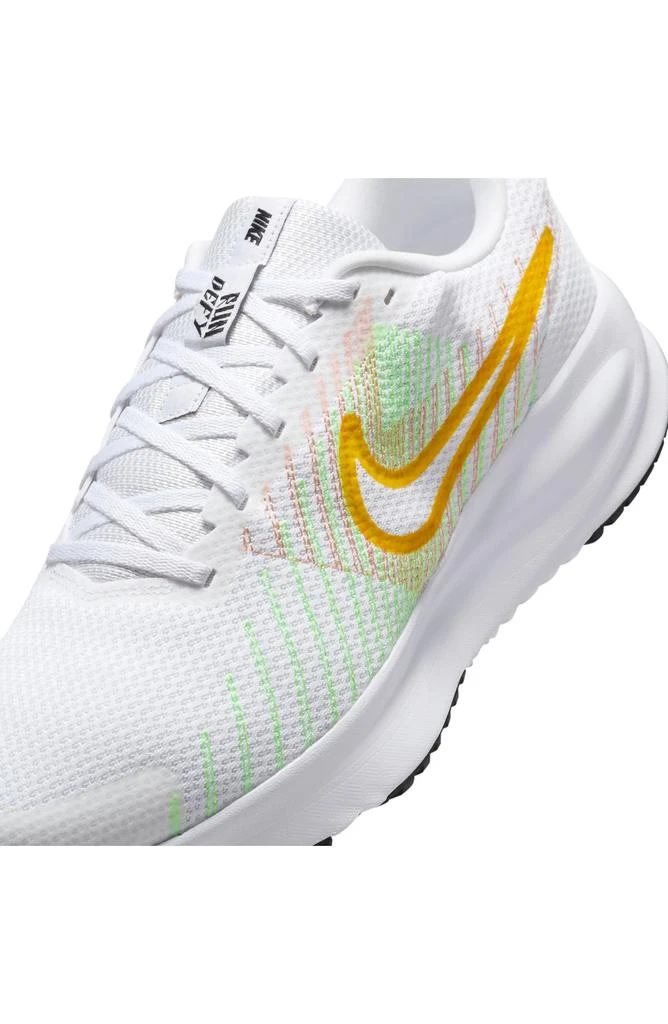 NIKE Run Defy Running Shoe 9