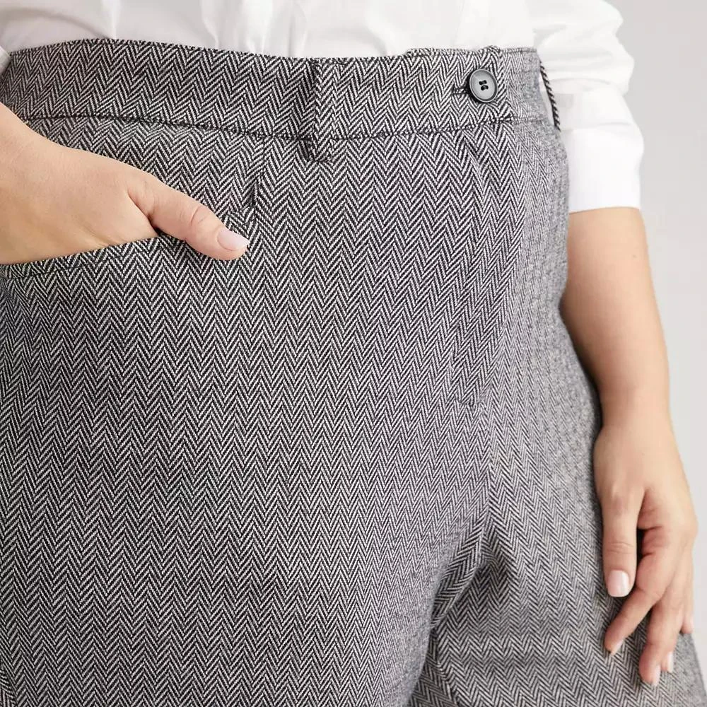 Universal Standard Women
s Cigarette Ponte Pants 3