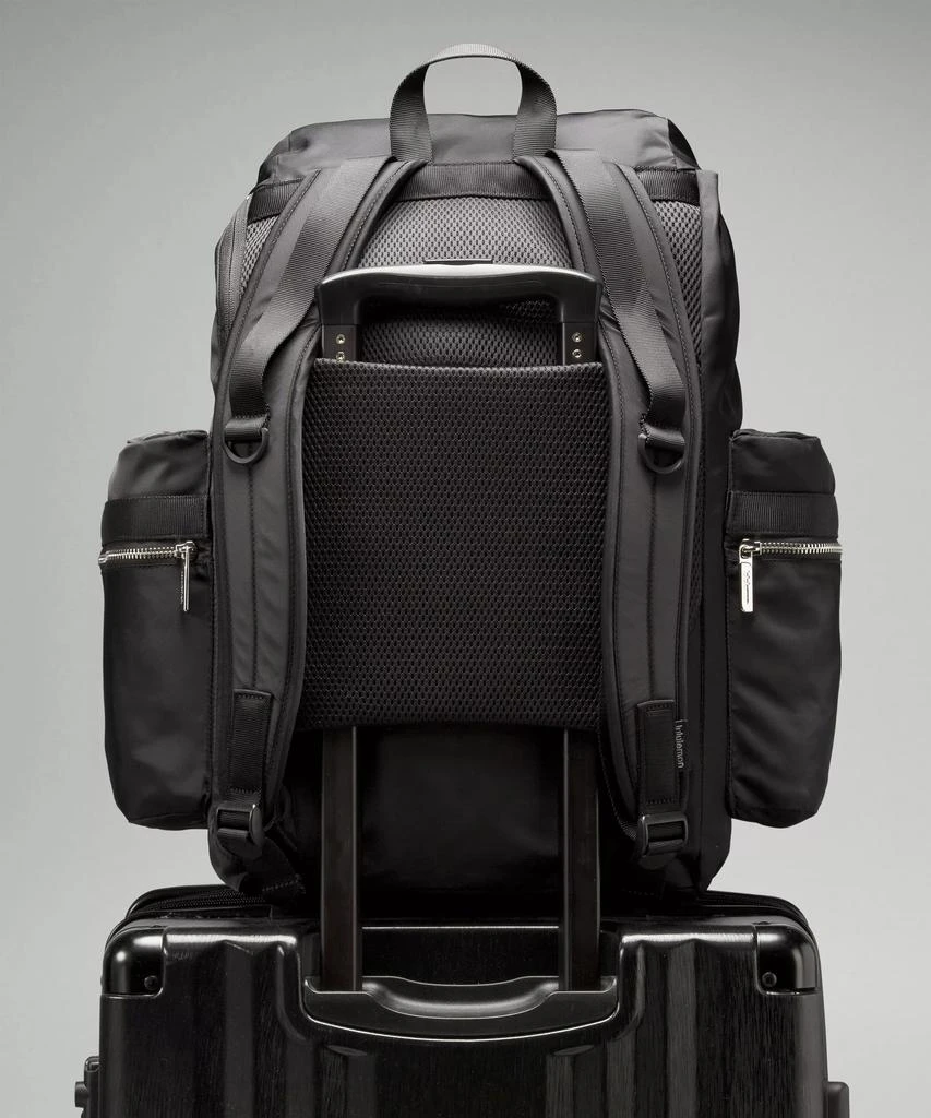 Lululemon Wunderlust Backpack 25L 17