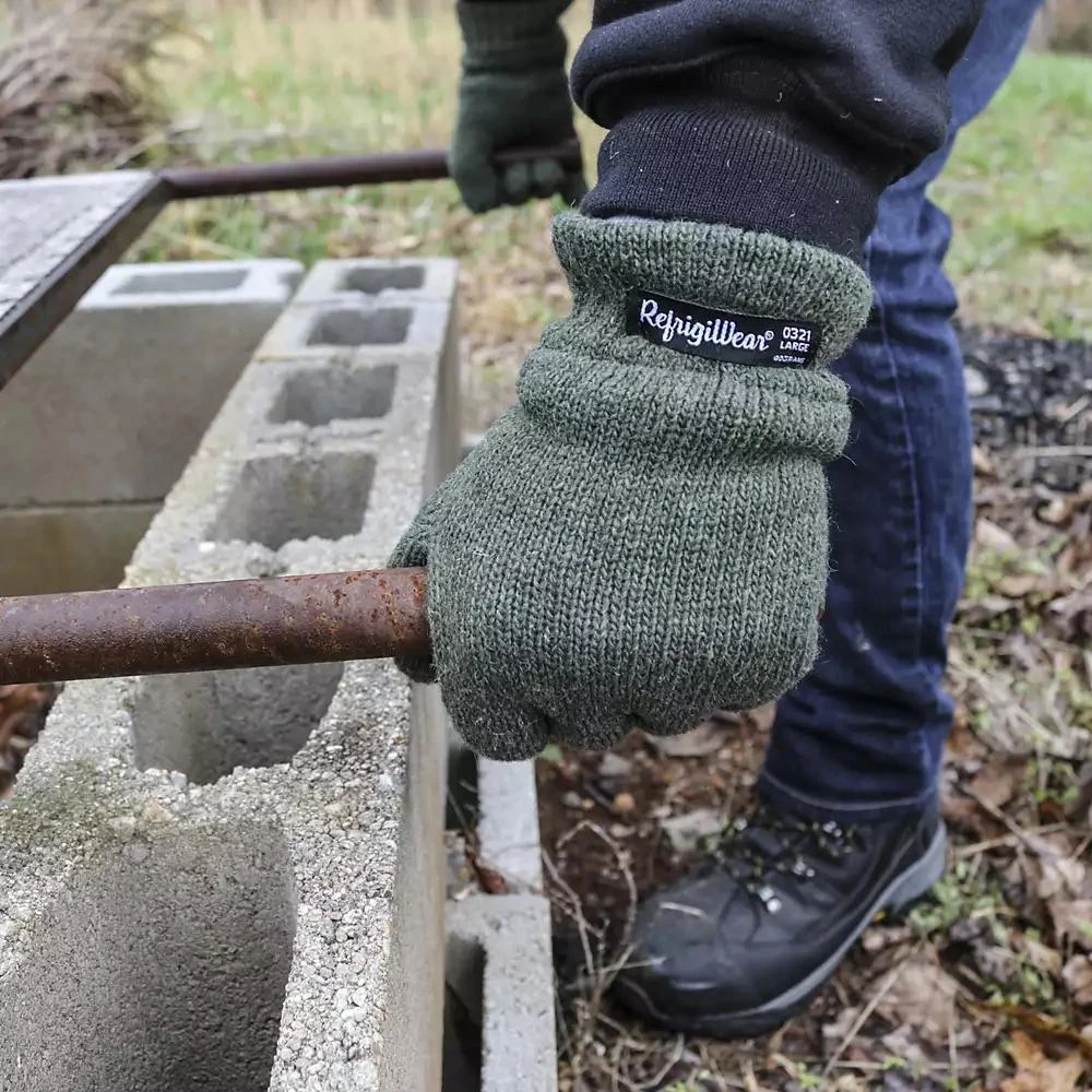 RefrigiWear Men
s Insulated Wool Gloves - Ultimate Cold Weather Protection, Thermal Lining, and Superior Comfort 2