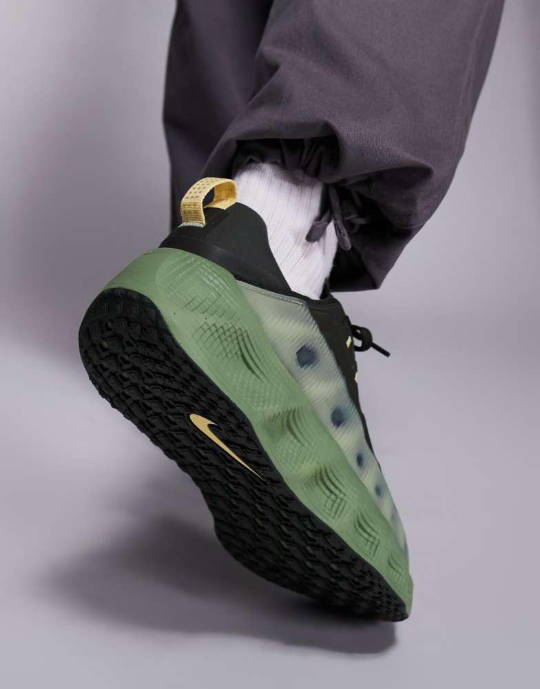 reflective trainers nike