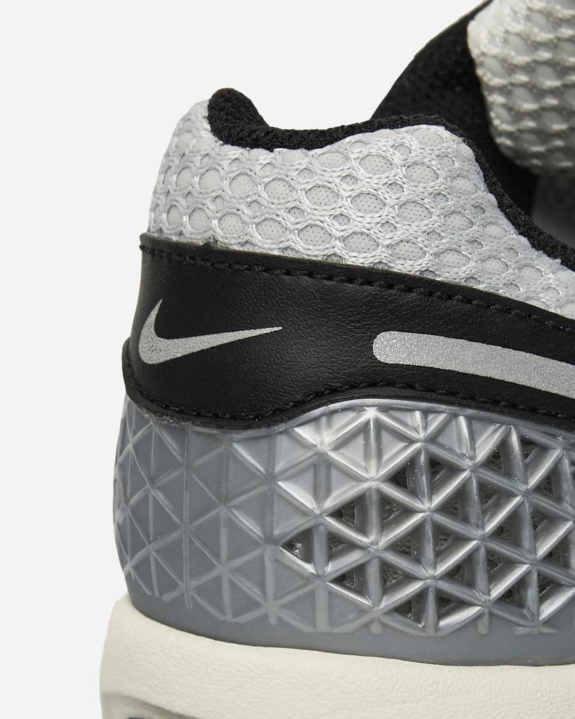 NIKE Women's Zoom Vomero 5 Sneakers Photon Dust / Black 7