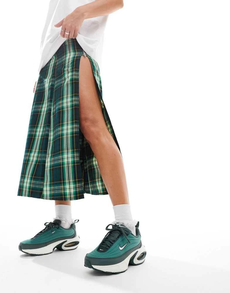 NIKE Nike Air Max Portal unisex trainers in dark green and white 5