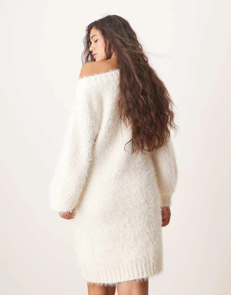 Glamorous Glamorous fluffy argyle cream knitted mini jumper dress 4