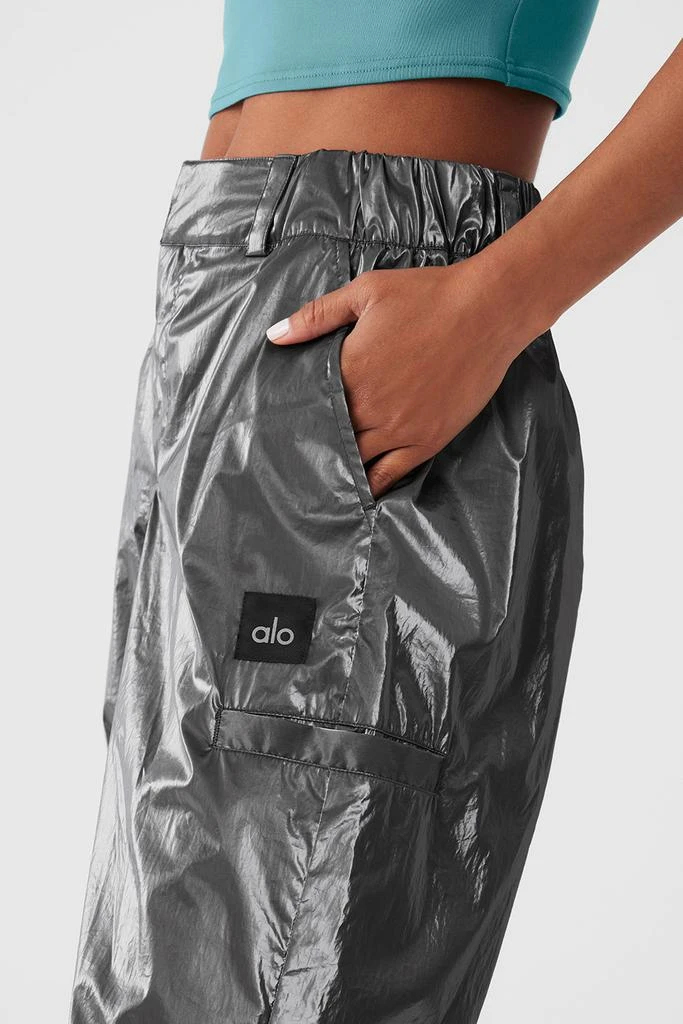 Alo Metallic High-Waist Break Line Jogger - Silver Metallic 2
