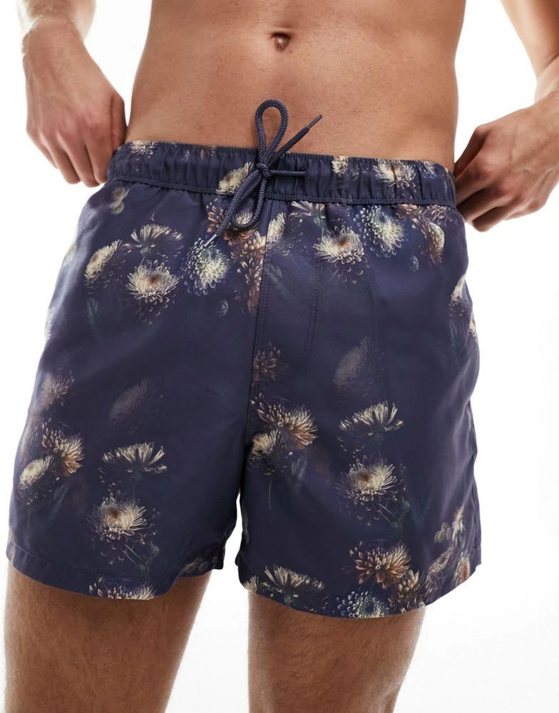 ASOS ASOS DESIGN swim shorts in short length in floral print 2
