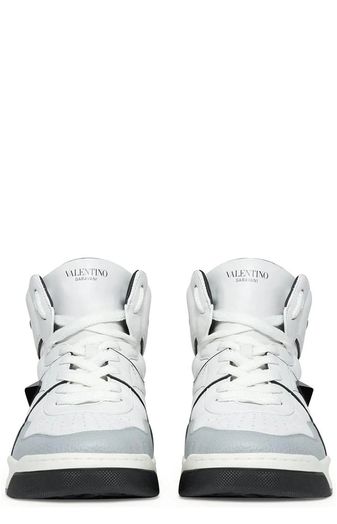Valentino Valentino Garavani One Stud Mid-Top Sneakers 4