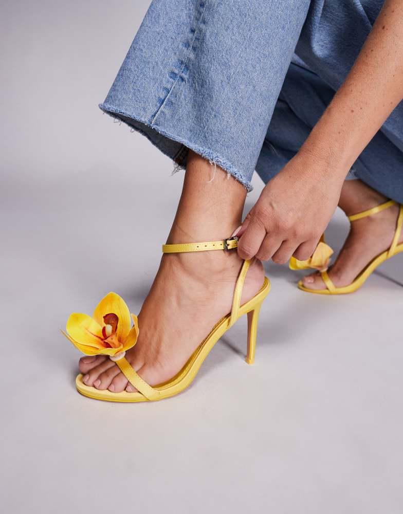 サンダル・ミュール  Public Desire Yuki chunky sondal with western hardware Public Desire Yuki chunky sandal with western hardware in