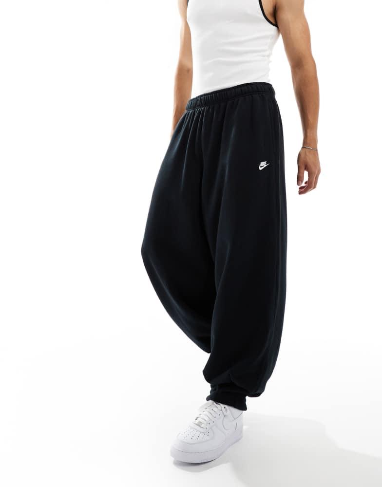 nike oversized joggers