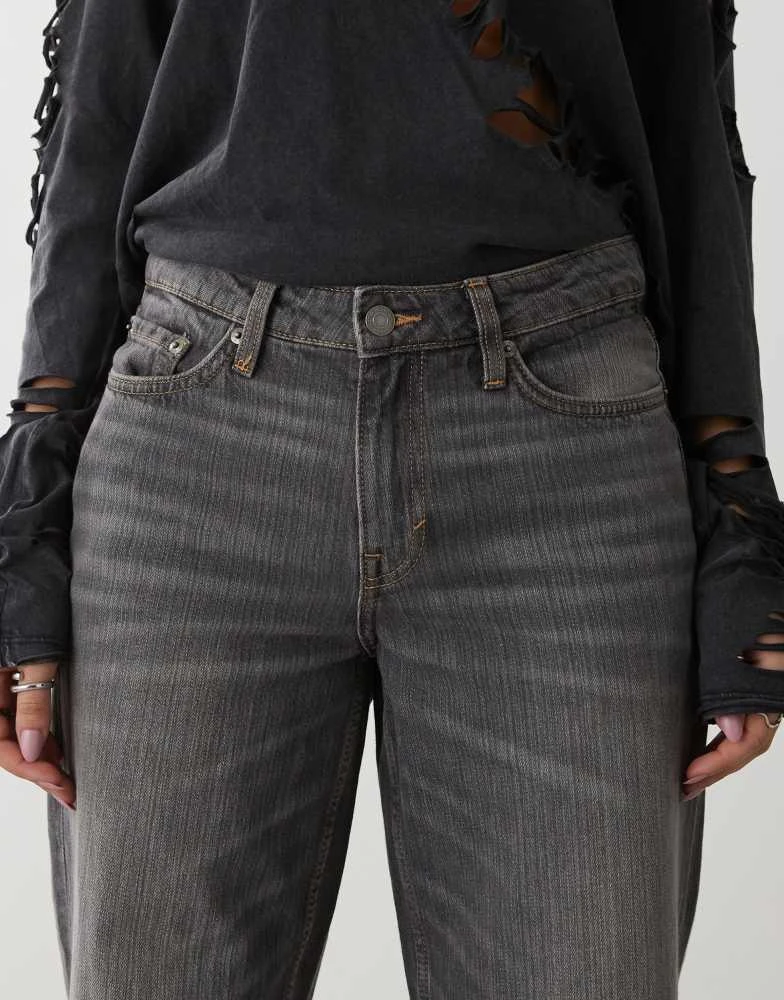 Weekday Weekday Ample low waist baggy fit jeans in washed grey 5
