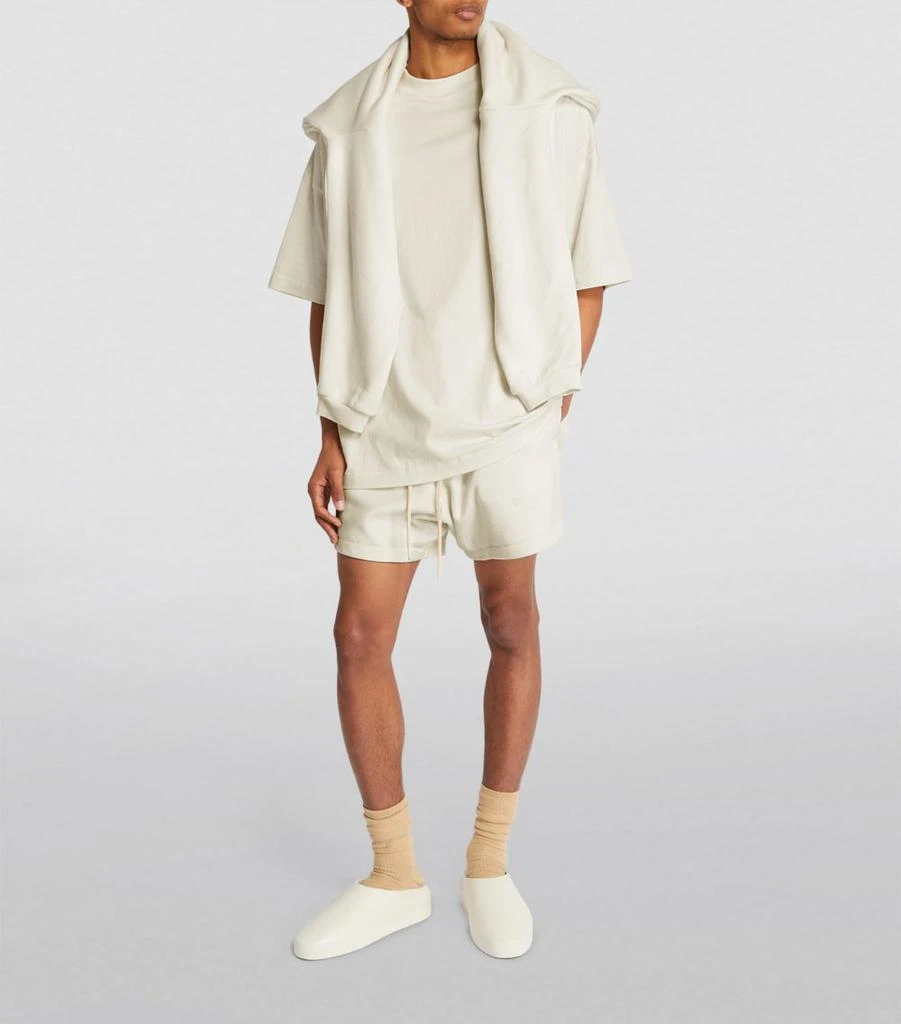 FEAR OF GOD ESSENTIALS Oversized Logo T-Shirt 2