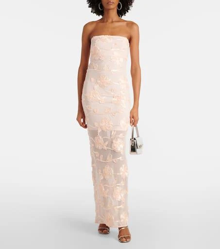 Shop Embroidered mesh maxi dress on Sale at BeyondStyle  Get 56% Off  Embroidered mesh maxi dress with Limited-Time Flash Deals, Exclusive  Discounts, and Special Offers. Enjoy Unbeatable Savings on Embroidered mesh