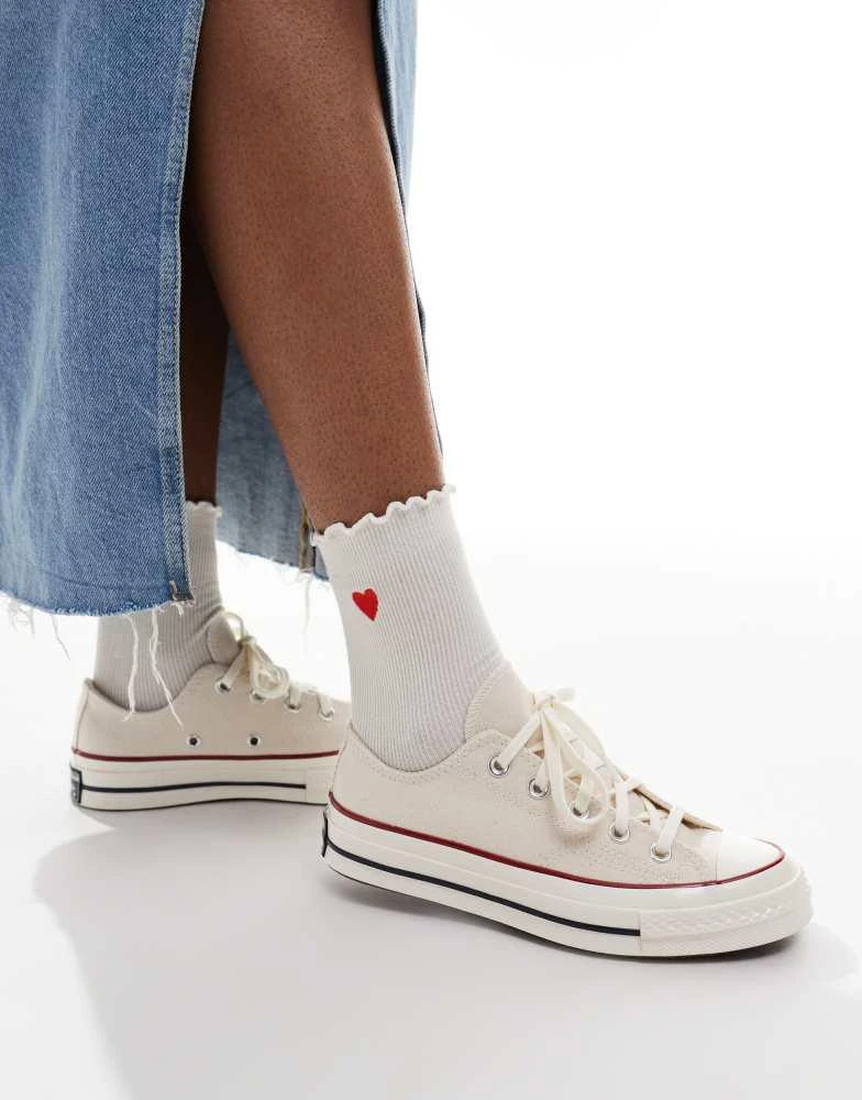 Converse Converse Chuck 70 Ox Wide fit trainers in cream 1