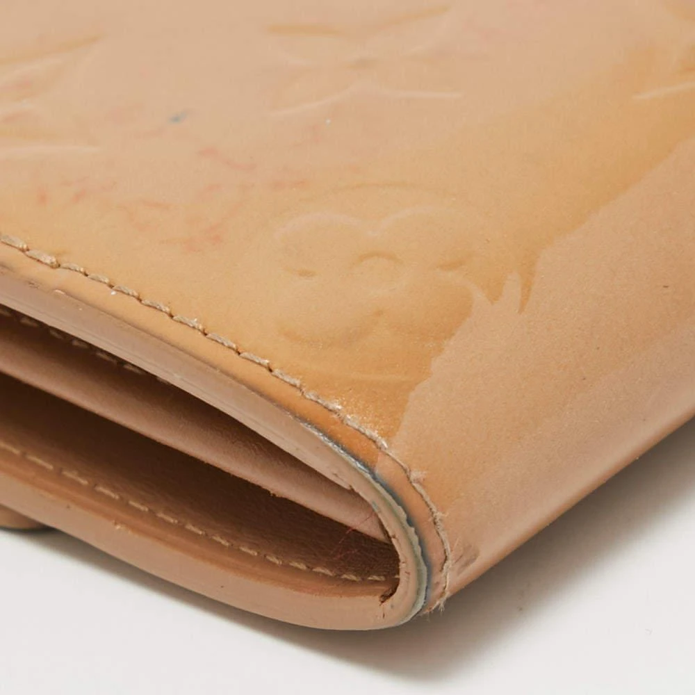 Louis Vuitton Louis Vuitton Noisette Monogram Vernis Sarah Wallet 15