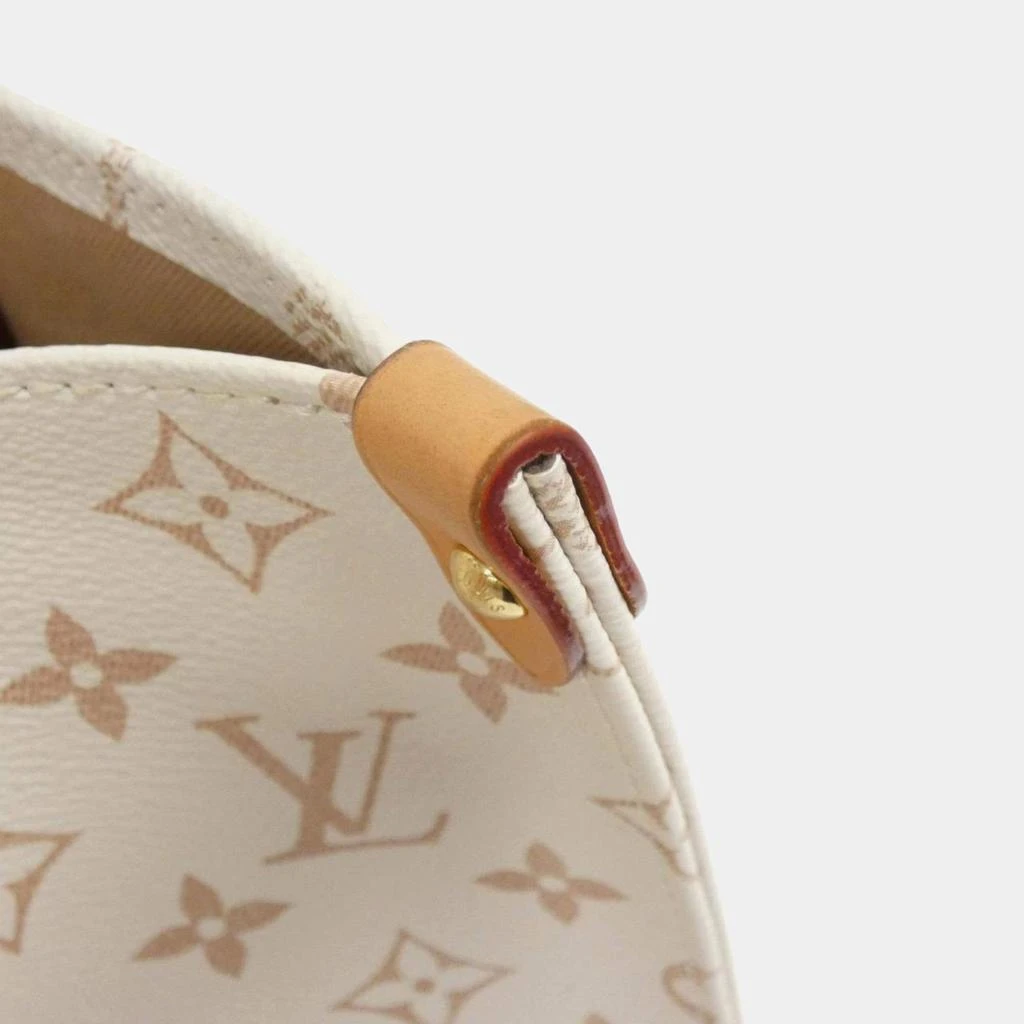 Louis Vuitton Louis Vuitton Dune Monogram Canvas OnTheGo MM Tote Bag 5