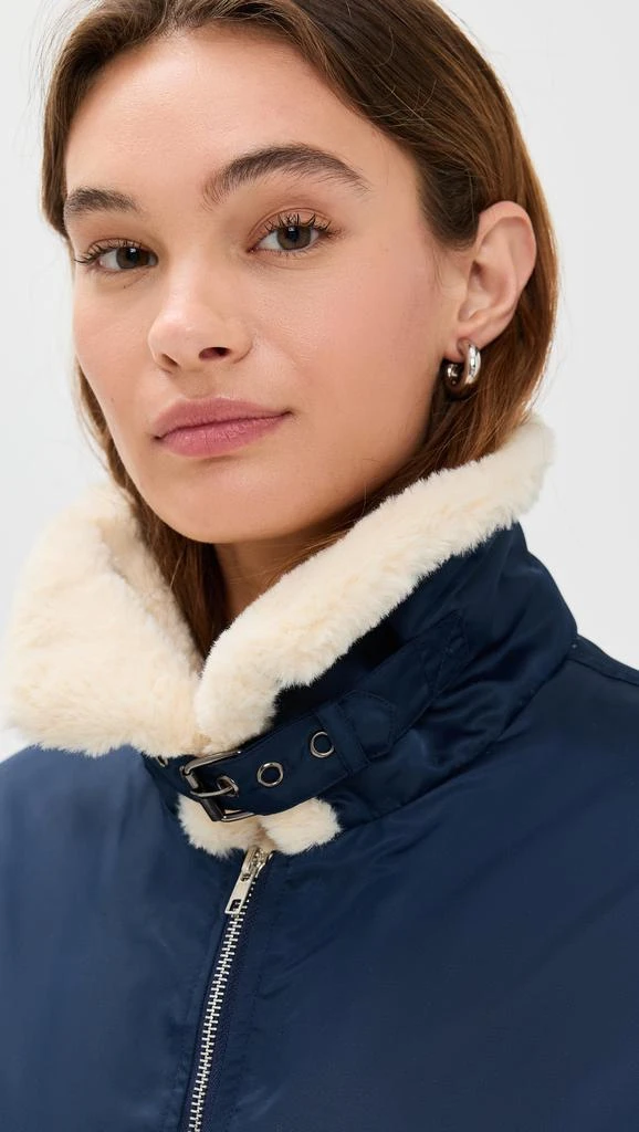 Lioness Carla Puffer 5