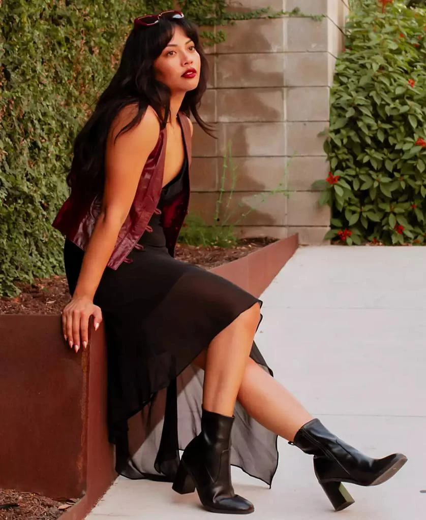 DV Dolce Vita Women's Fable Block-Heel Dress Booties Boots