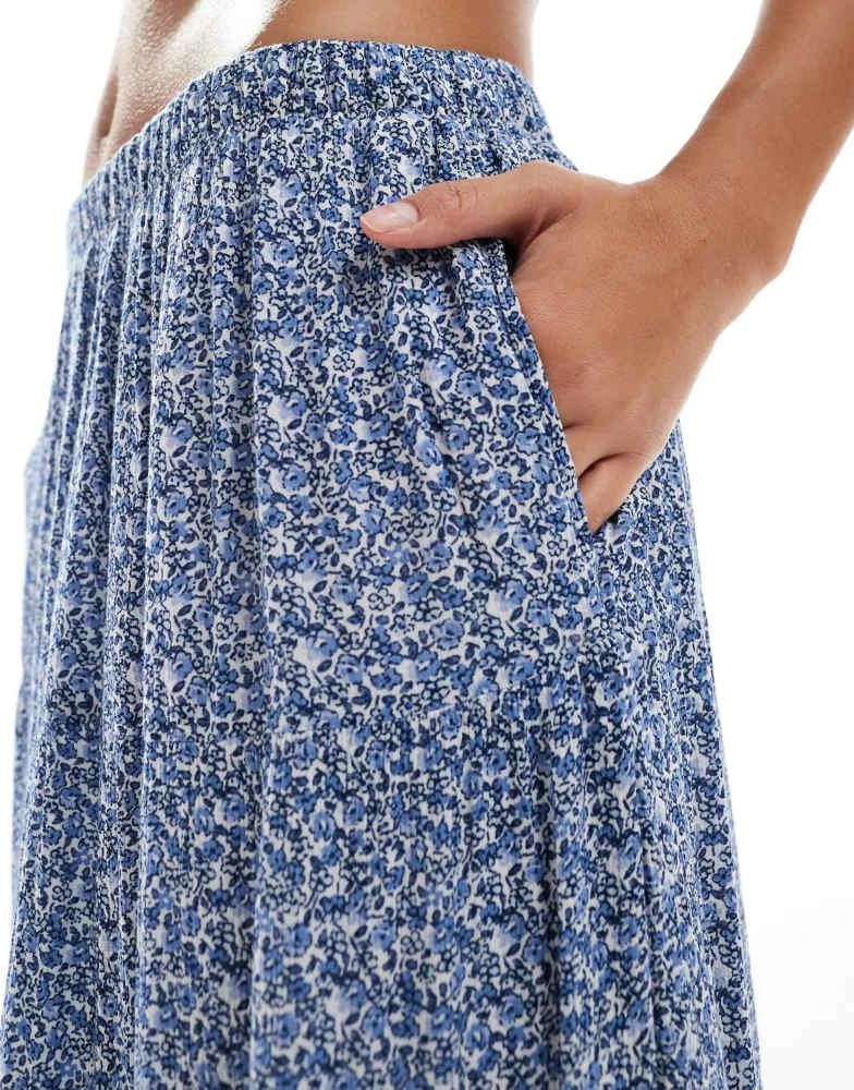 HOLLISTER Hollister tiered floral maxi skirt in blue 3
