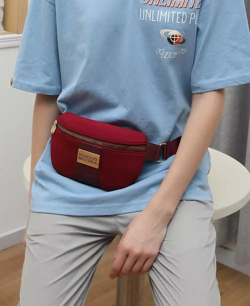 Badgley Mischka Sage Women
s Scuba Belt Bag Fanny Pack 5